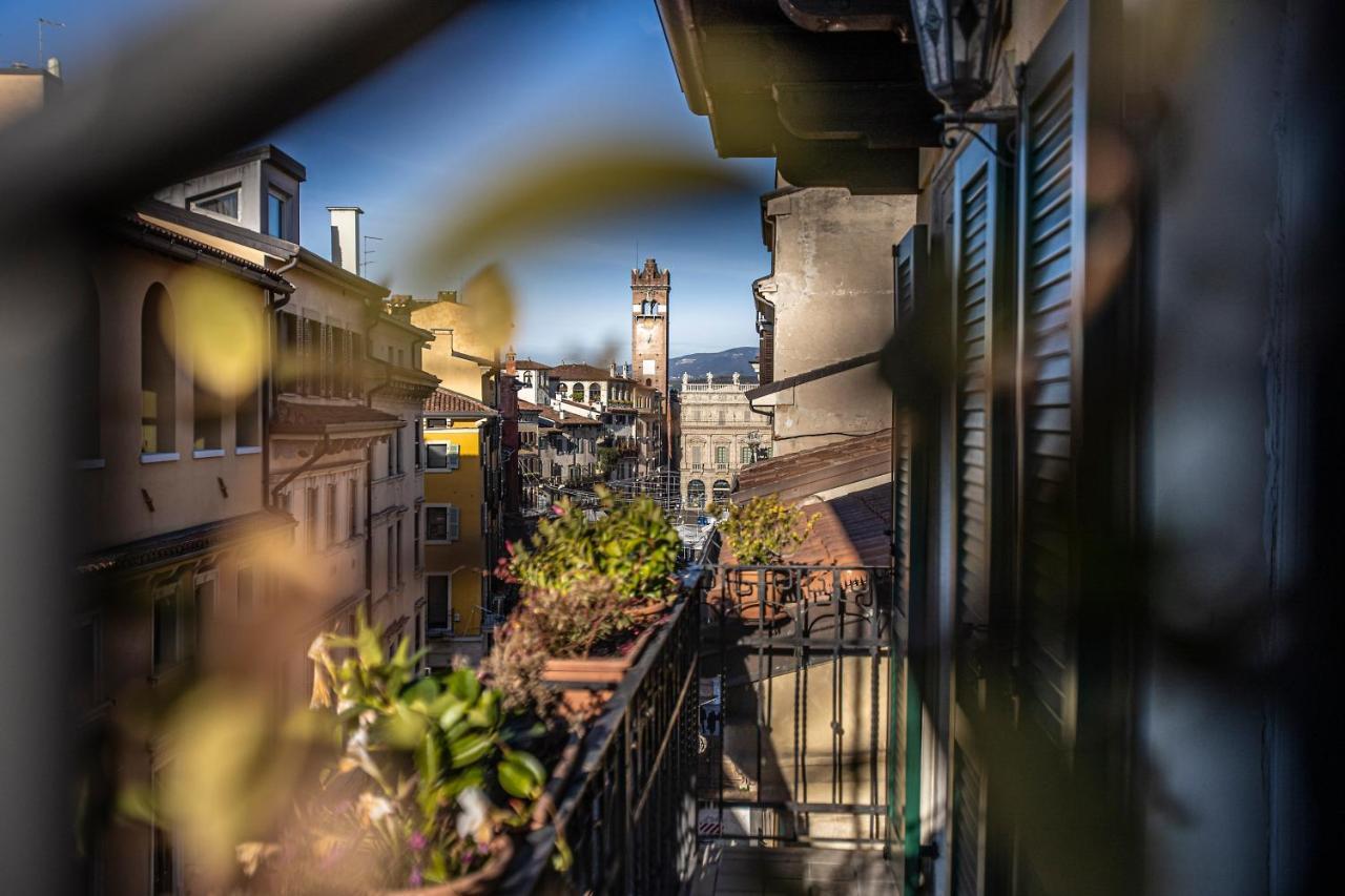 Hotel Relais Balcone di Giulietta Verona Esterno foto View of the castle from the city