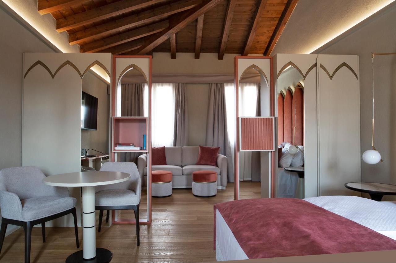 Hotel Relais Balcone di Giulietta Verona Esterno foto A room at the hotel