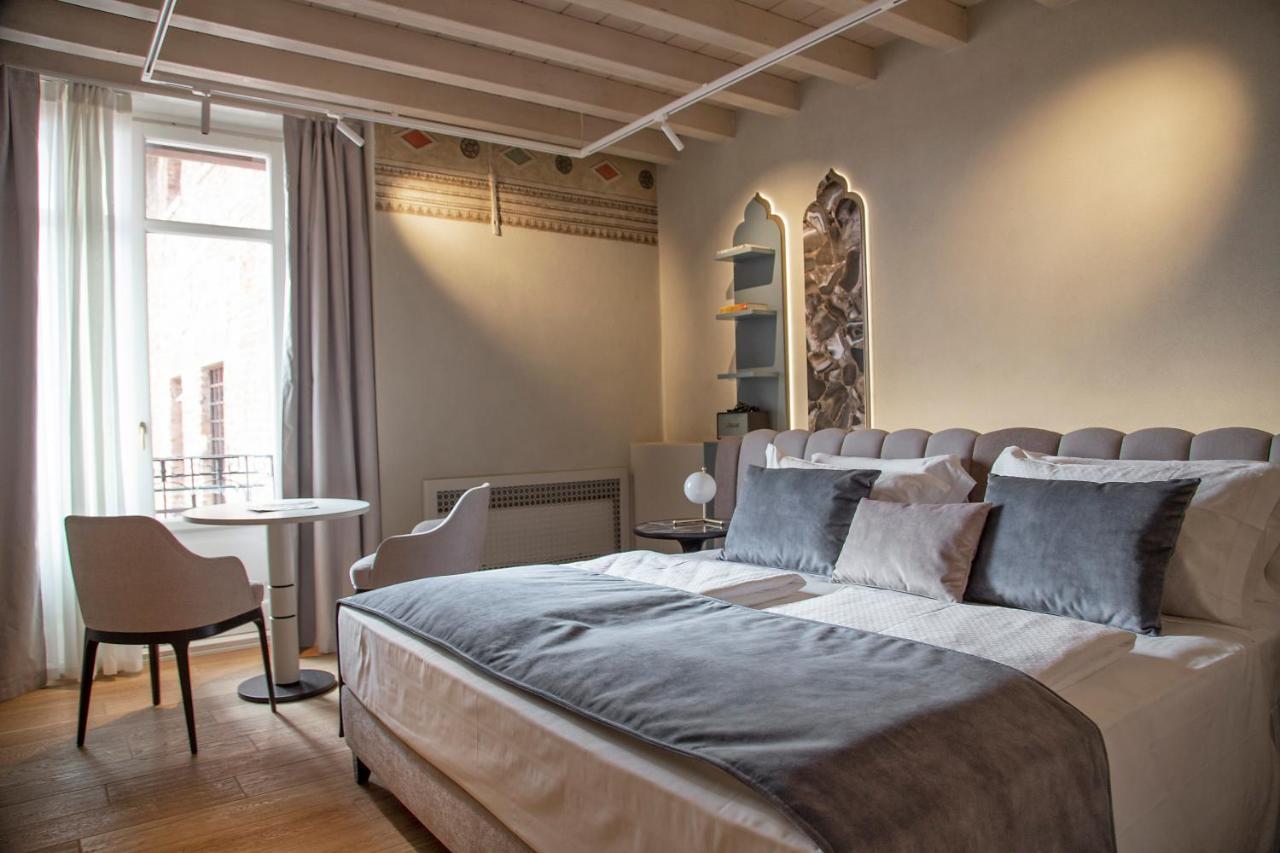 Hotel Relais Balcone di Giulietta Verona Esterno foto A room at the hotel